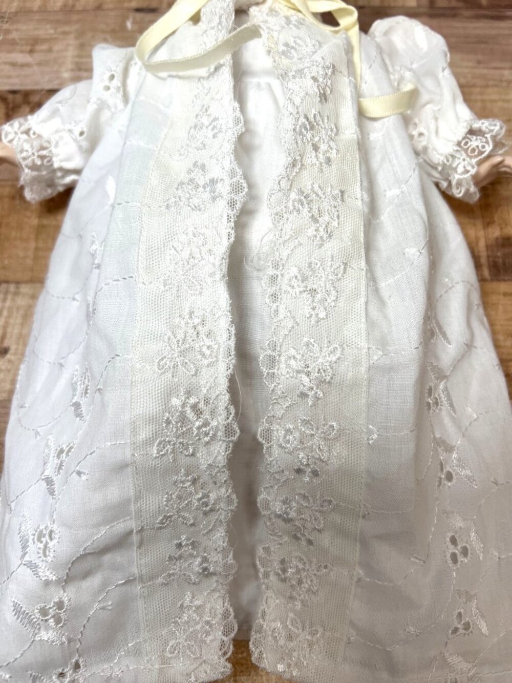 Vintage Bisque Porcelain Christening Baby Doll White Eyelet Gown Floral Lace Cap - Picture 3 of 7